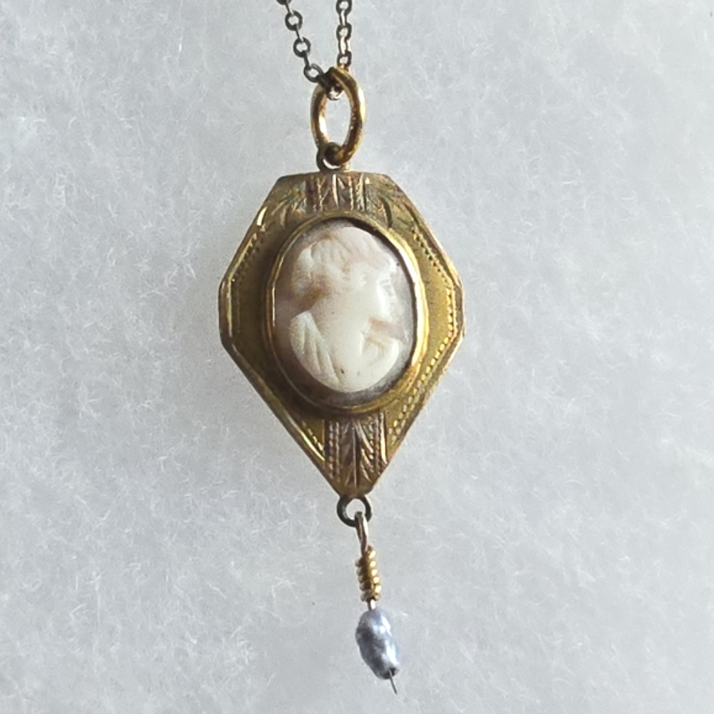 Vintage cameo necklace gold filled  art deco grey pearl pearlcore
